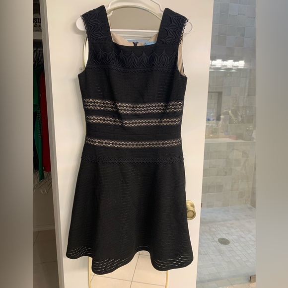 ANTONIO MELANI Dresses & Skirts - ANTONIO MELANI PreOwned Sweet Lace Black Tan Lining Skater Dress Size 10